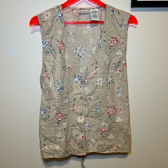 White Stag Tops - White Stag Floral Linen Top